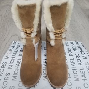 💯% real Ugg winter boot😍 NWOT